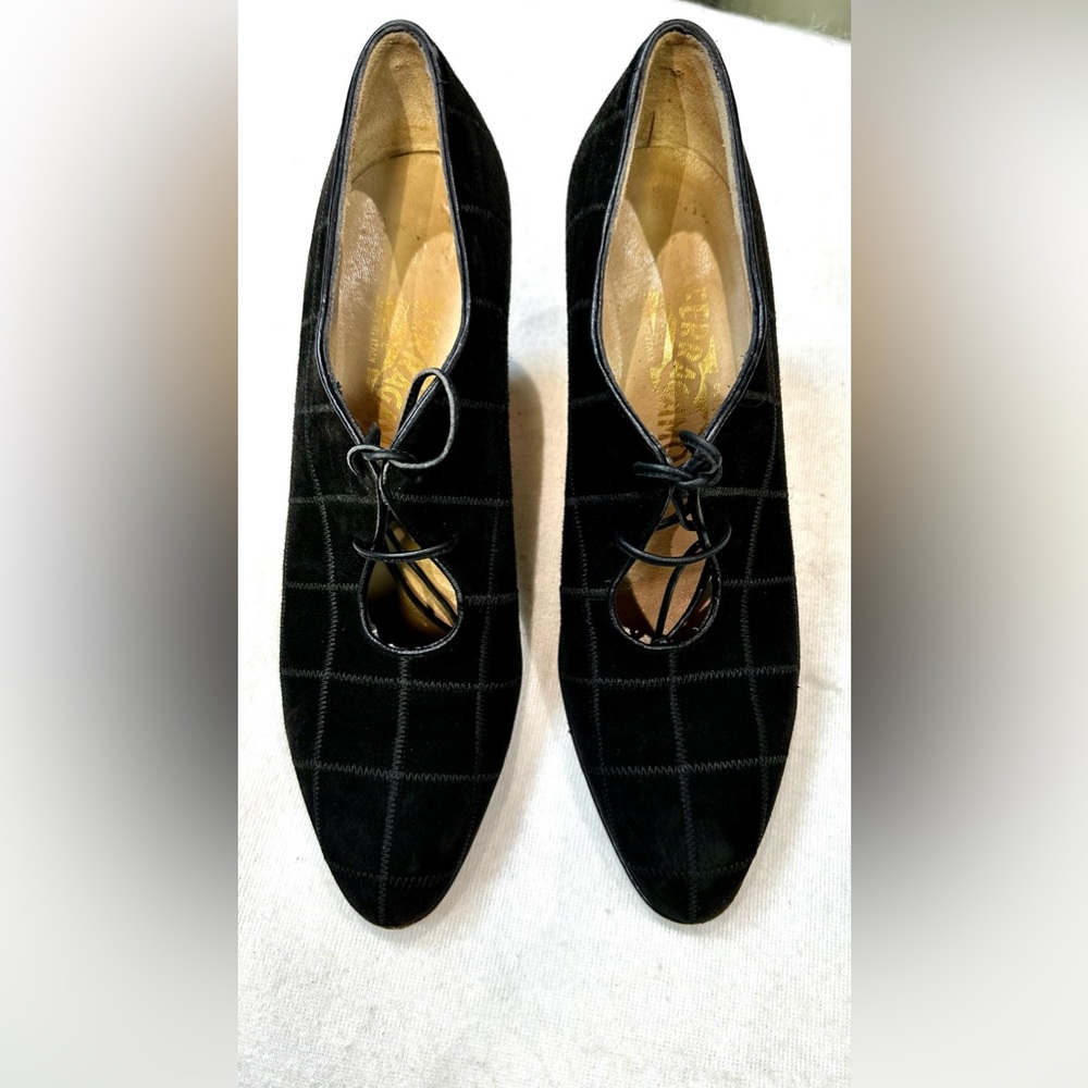 SALVATORE FERRAGAMO WOMANS SHOES size 8